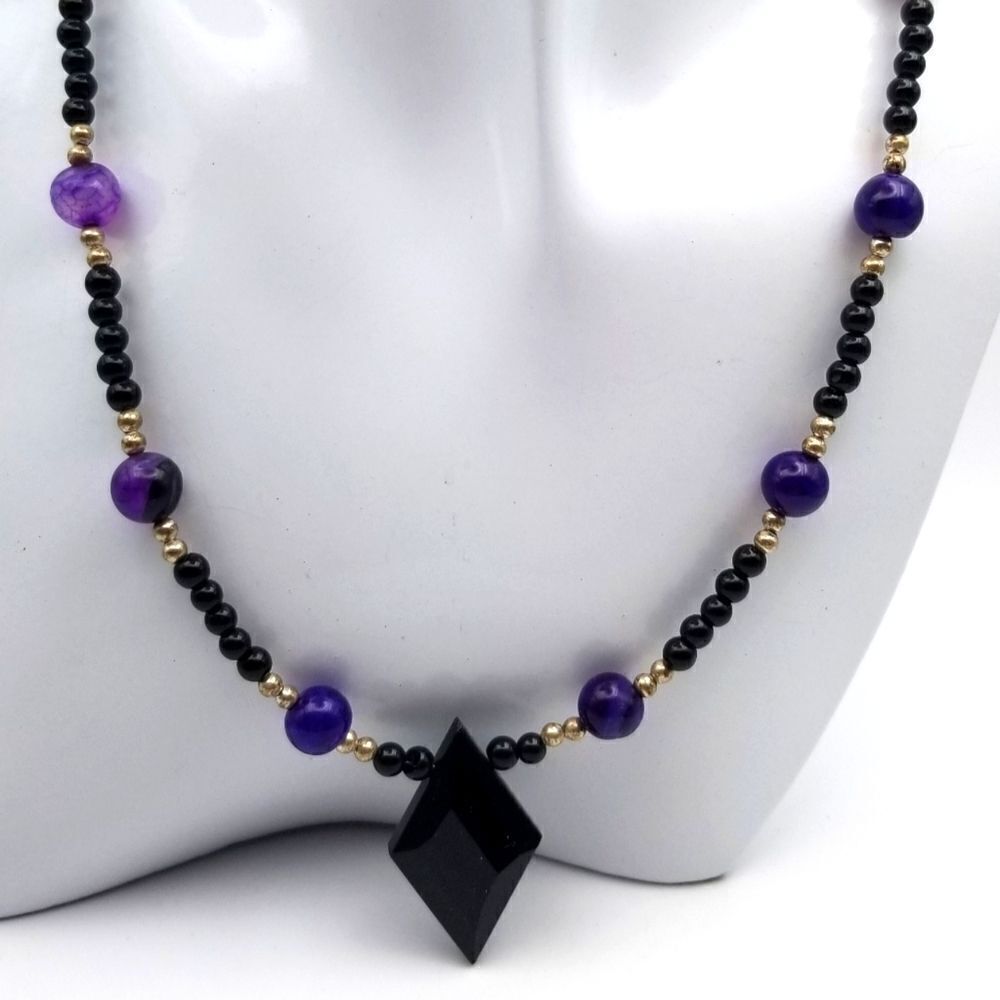 Ace of diamonds onyx pendulum necklace. N234
